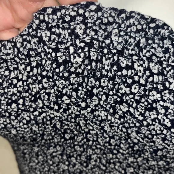 american eagle dark navy blue floral smocked tube top - Picture 2 of 3